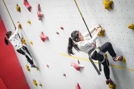 神经科学：解析“胜利回忆重写”对再次下注的推动。（神经科学解读：“胜利记忆重构”如何推动再次下注）